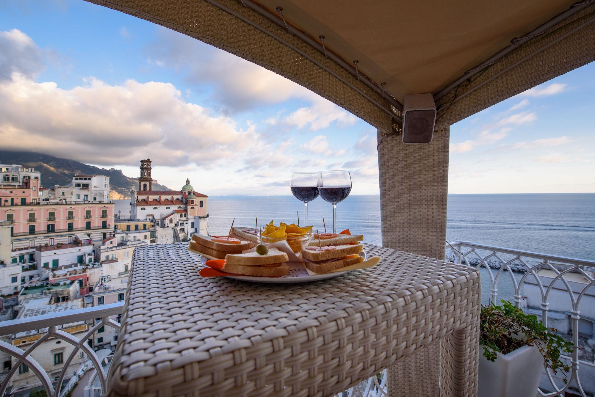 Palazzo Ferraioli - Hotel & Wellness Atrani Exteriör bild